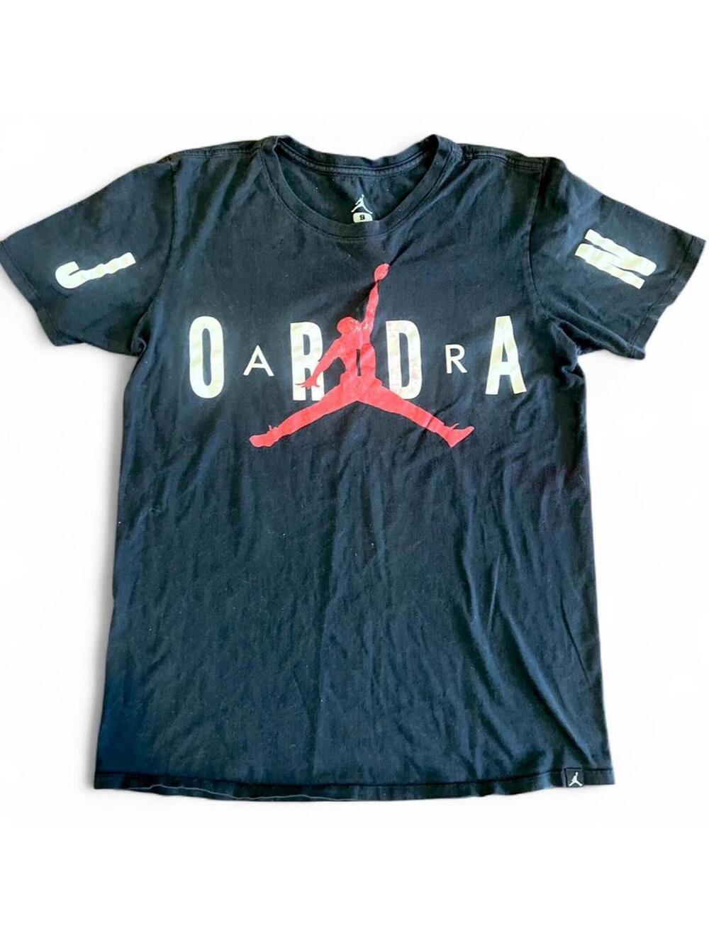 vintage Jordan Tshirt,‎ y2k logo dunk size S